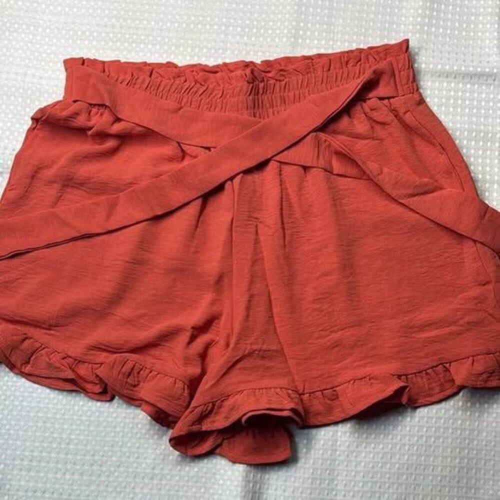 Ruffle Shorts L/XL